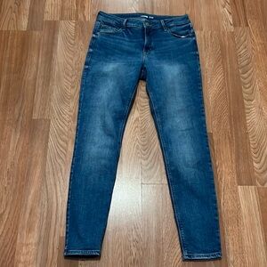 Old Navy Rockstar Super Skinny Jeans Sz 8